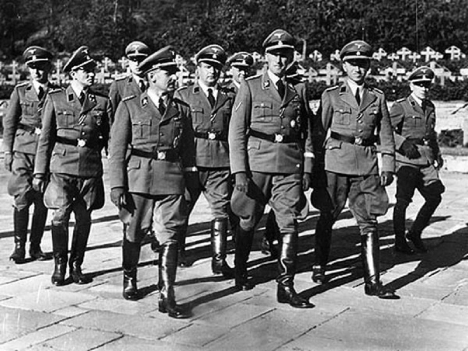 heinrich20mc3bcller20with20reinhard20heydrich20and20gestapo20officers